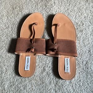 Looks brand new worn a couple of times.